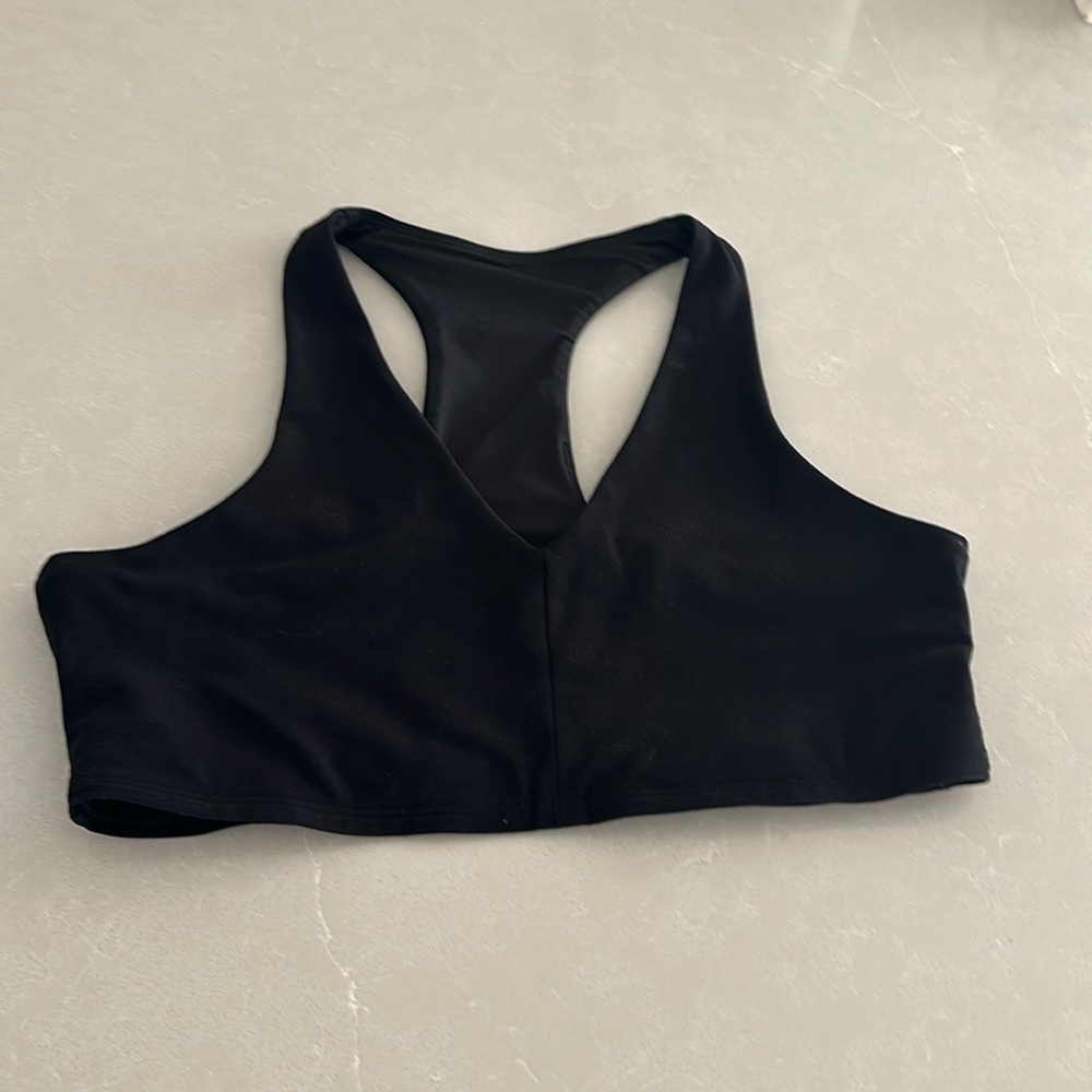 Alo Yoga Razor Back Sports Bra. Size L